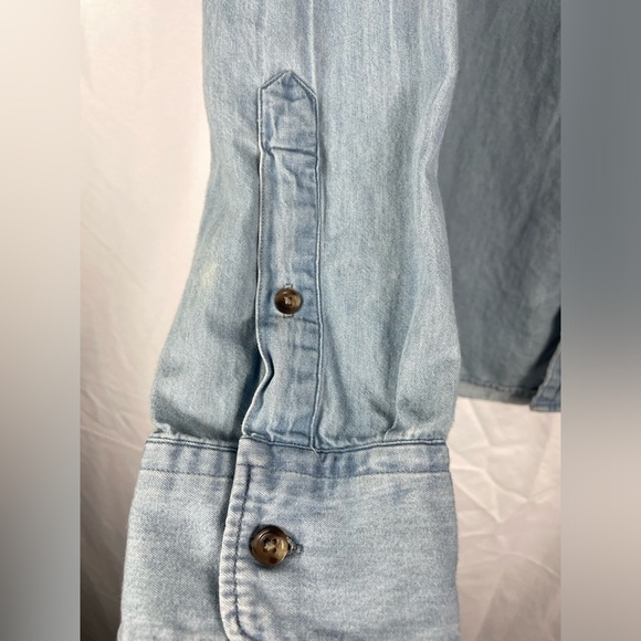 Tried & True Chambray Shirt Faherty - Picture 4 of 8